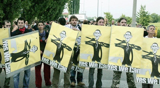 Manifestantes italianos protestan contra la política de Obama hacia Rusia